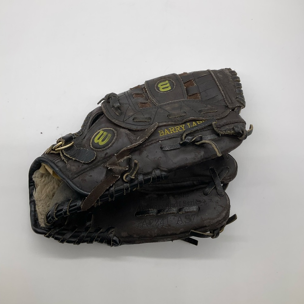 YOUTH BARRY LARKIN GLOVE BY WILSON A2241 AS7